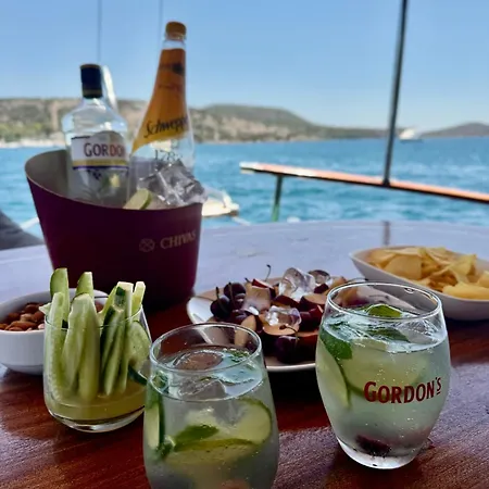 Usta-k Hotel na wodzie Bodrum